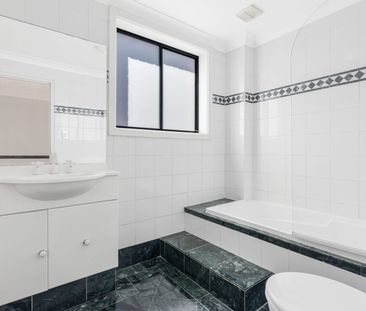 Penthouse style apartment - Photo 3