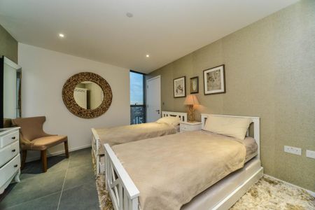 3 bedroom penthouse to rent - Photo 5