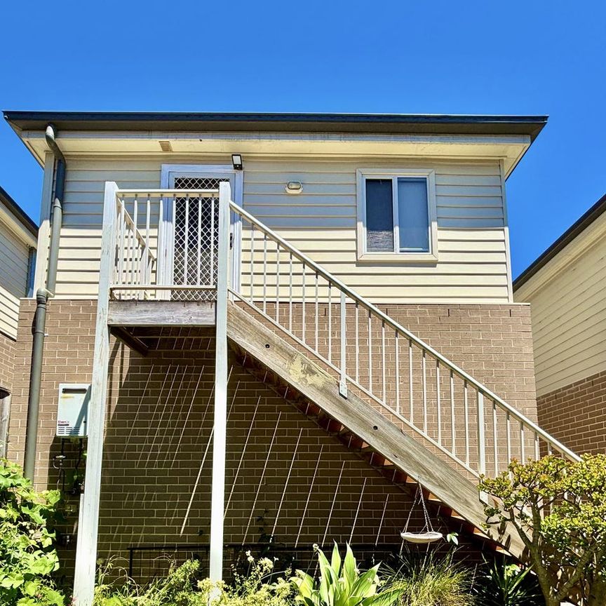 Stylish Studio Living in Macarthur Gardens – Walk to Everything! - Photo 1