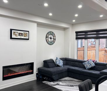 For Lease - 85 Cobriza Crescent, Brampton, Ontario - Photo 2