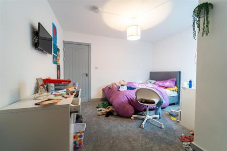 6 bedroom house to rent - Photo 4