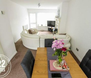 Worsborough Avenue - Warrington - WA5 - Photo 3