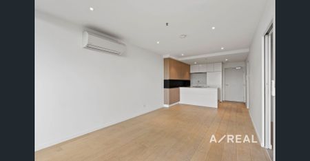 “Spacious apartment with stunning racecourse views” - Photo 5