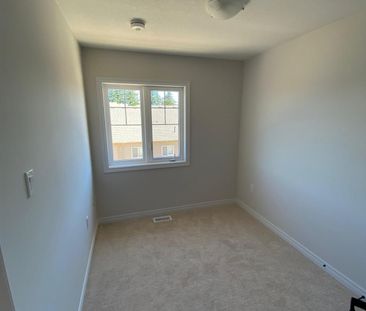 For Lease - 6 Marr Lane, Hamilton, Ontario - Photo 4