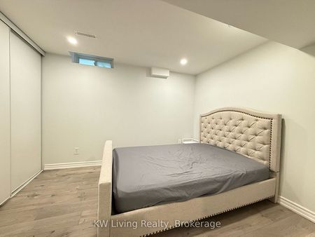 For Lease - 2094 Teeside Court, Mississauga, Ontario - Photo 3