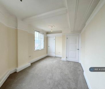 3 bedroom flat to rent - Photo 2