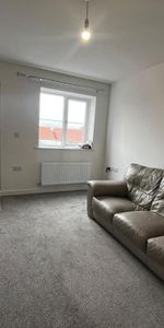 2 bedroom semi-detached house to rent - Photo 4