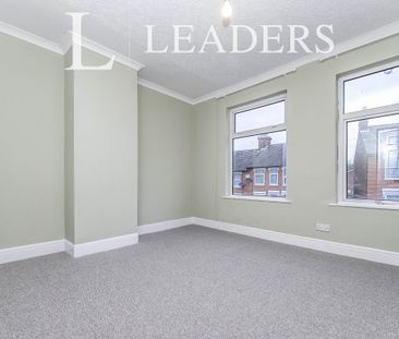 2 bedroom terraced to rent Upland Road, IP4 - Photo 3