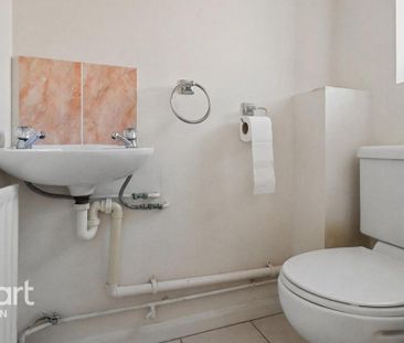 3 bedroom end of terrace house to rent - Photo 3