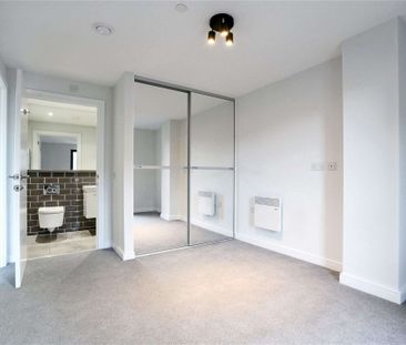 One bed apartment in popular Milliners development - Photo 6