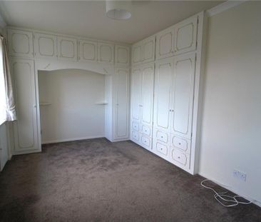 2 bedroom end of terrace house to rent - Photo 2