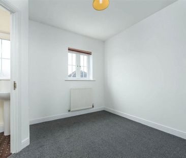 2 bedroom end of terrace house to rent - Photo 6