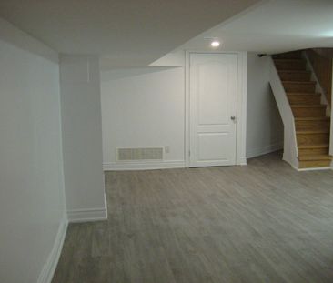 For Lease - 759 Gerrard Street Unit# Main Fl, Toronto, Ontario - Photo 5