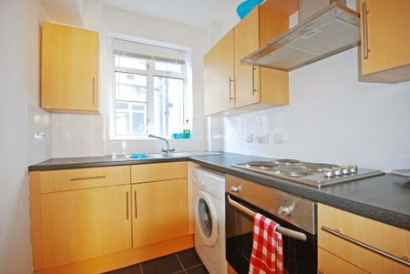 2 bedroom flat to rent - Photo 5