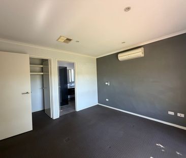 Entertainers Delight! - Photo 1