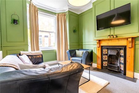 4 bedroom end of terrace house to rent - Photo 4