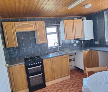 2 Bed Maisonette, Falconers Road, LU2 - Photo 5