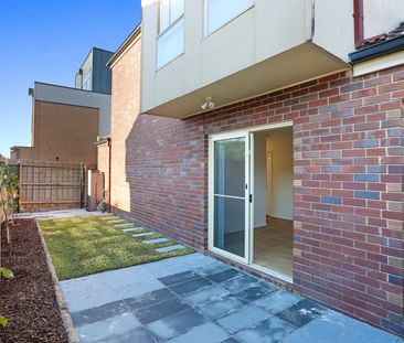 3/12 Centennial Avenue, Brunswick West VIC 3055 - Photo 5
