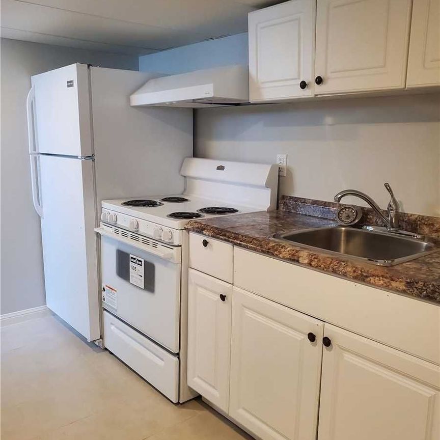 For Lease - 598 Middlewoods Drive, London North, Ontario - Photo 1