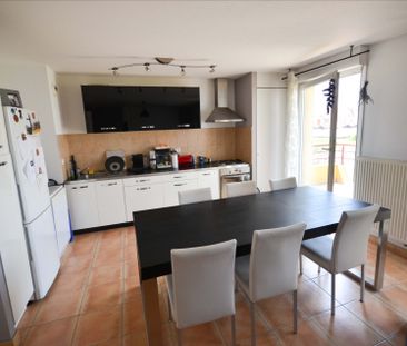 Location Appartement 2 pièces 50m² - Photo 2
