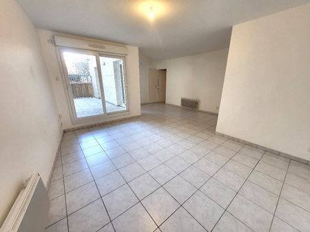 Location Appartement 3 pièces 66m² ROUEN 76100 - Photo 2