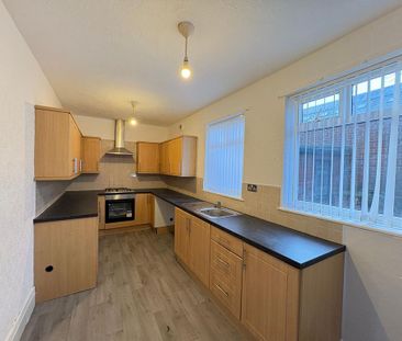 2 bedroom terraced house to rent - Photo 4