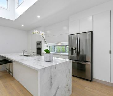 Fully Furnished Dream Rental Home in the Heart of Sunshine Beach | ... - Photo 1