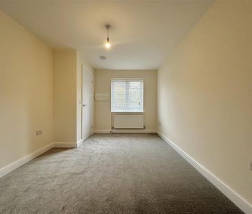 2 bedroom semi-detached house to rent - Photo 4