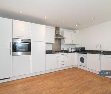 2 bedroom flat to rent - Photo 5