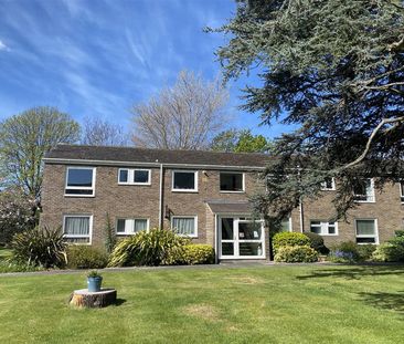 Pevensey Garden, Marine, Worthing - Photo 1