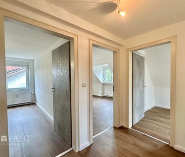 Schöne Dachgeschosswohnung - Photo 1
