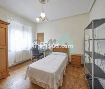 Piso en alquiler en Centro - Photo 1