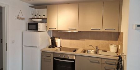 Appartement te huur in Péruwelz voor € 665 met 1 slaapkamer - Photo 5