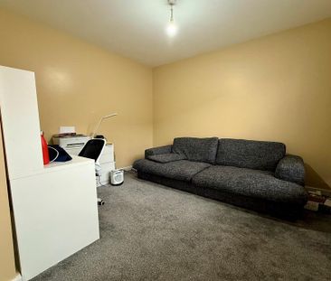 4 bedroom terraced house to rent - Photo 4