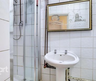 1 bedroom in a flat share to rent - Photo 4