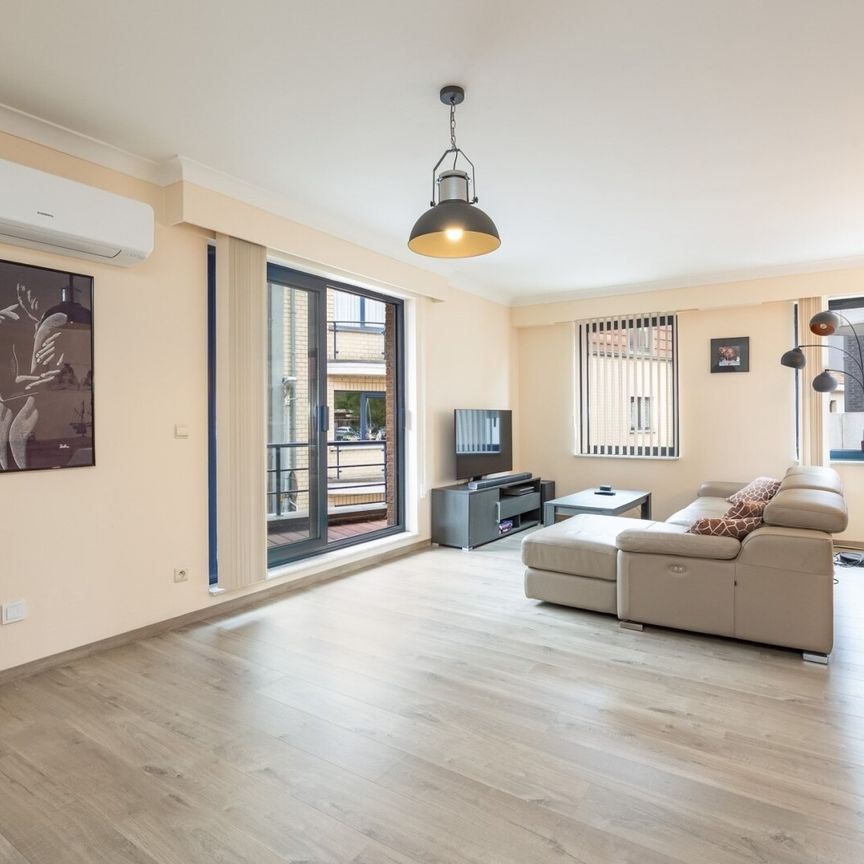 Lichtrijk instapklaar 2 kamer appartement in centrum Temse - Foto 1