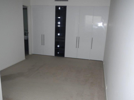 Unit 3902, 7 Riverside Quay, Southbank, VIC - Photo 5