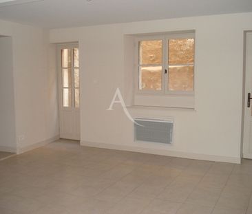 Location Appartement 2 pièces 42m² FONTENAY LE COMTE 85200 - Photo 1
