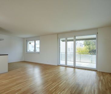 Helle Wohnung mit gemütlichem Gartensitzplatz - Photo 2