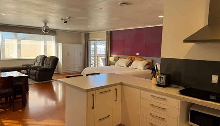 Large Private Studio Flat - Photo 5