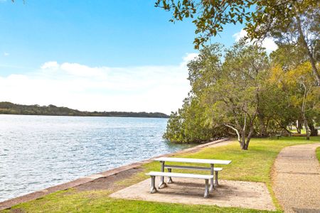 Coastal Chic: Stylish Living in Maroochydore! - Photo 4