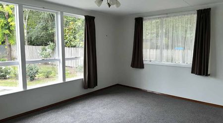 Glen Street - Photo 2