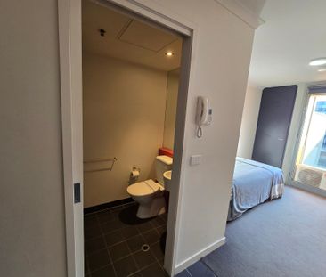 Prime Location in Carlton - Photo 1