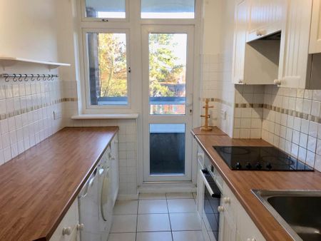 2 bedroom flat to rent - Photo 4
