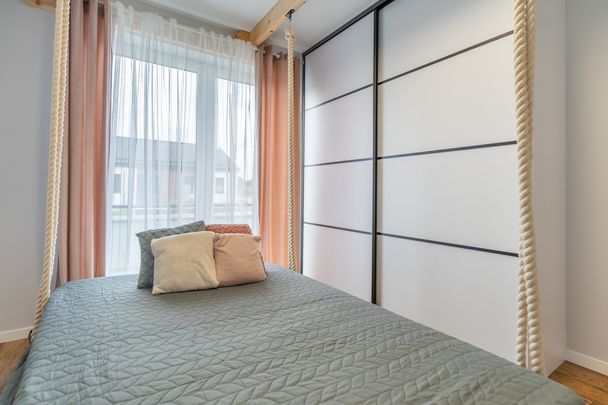 5 pokoi w cichej okolicy z parkingiem i ogrodem. - Фото 1