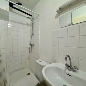STUDIO - PROCHE GARE BEAUVAIS - Photo 3