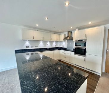 2 bedroom apartment to rent - Photo 6