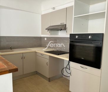 Location Appartement 3 pièces 52m² SALERNES 83690 - Photo 1