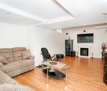 For Lease - 3091 Turbine Crescent, Mississauga, Ontario - Photo 5