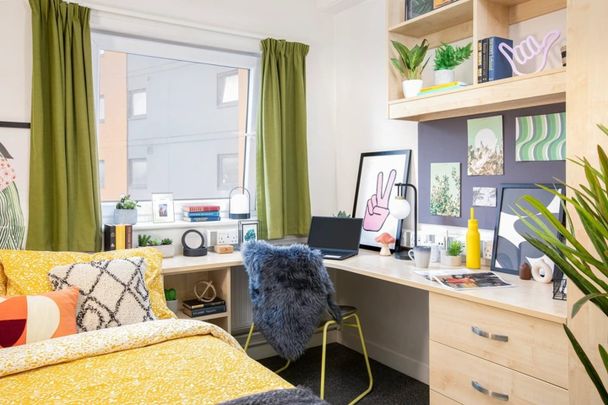 Room in a Shared House, Aston St, B4 - Photo 1